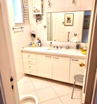 Imagem Apartamento com 3 Quartos à Venda, 200 m² em Copacabana - Rio De Janeiro Imagem Apartamento com 3 Quartos à Venda, 200 m² em Copacabana - Rio De Janeiro