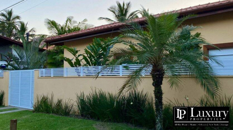 Imagem Casa de Condomínio com 4 Quartos para Temporada, em Guaecá - São Sebastião Imagem Casa de Condomínio com 4 Quartos para Temporada, em Guaecá - São Sebastião