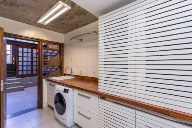 Imagem Casa com 4 Quartos à Venda, 351 m² em Nonoai - Porto Alegre Imagem Casa com 4 Quartos à Venda, 351 m² em Nonoai - Porto Alegre