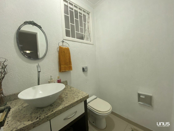 Imagem Casa com 3 Quartos à Venda, 220 m² em Estreito - Florianópolis