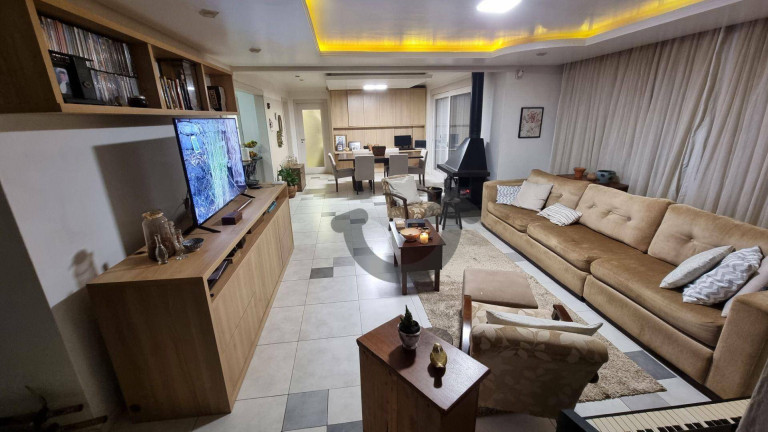 Imagem Casa com 3 Quartos à Venda, 438 m² em João Alves - Santa Cruz Do Sul Imagem Casa com 3 Quartos à Venda, 438 m² em João Alves - Santa Cruz Do Sul