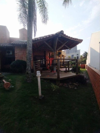 Imagem Casa com 3 Quartos à Venda, 250 m² em Itacolomi - Balneário Piçarras Imagem Casa com 3 Quartos à Venda, 250 m² em Itacolomi - Balneário Piçarras