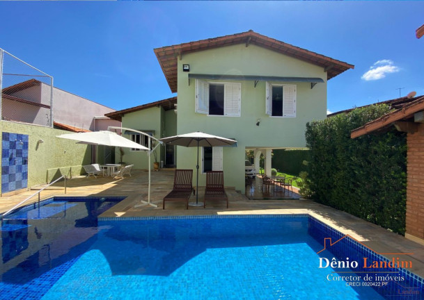 Imagem Casa com 3 Quartos à Venda, 294 m² em Ibituruna - Montes Claros