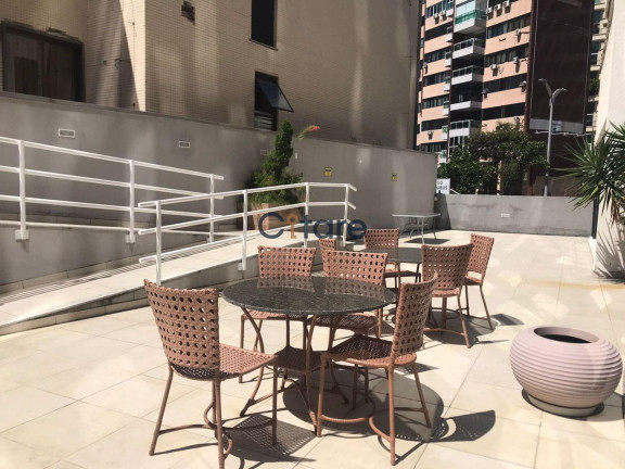 Imagem Apartamento com 2 Quartos à Venda,  em Meireles - Fortaleza