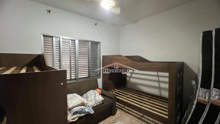 Imagem Kitnet com 1 Quarto à Venda, 34 m² em Vila Guilhermina - Praia Grande Imagem Kitnet com 1 Quarto à Venda, 34 m² em Vila Guilhermina - Praia Grande