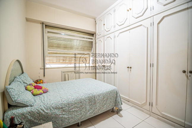 Imagem Imóvel com 3 Quartos à Venda, 186 m² em Copacabana - Rio De Janeiro Imagem Imóvel com 3 Quartos à Venda, 186 m² em Copacabana - Rio De Janeiro