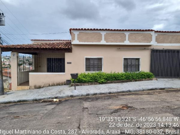 Imagem Casa com 3 Quartos à Venda, 300 m² em Alvorada - Araxa Imagem Casa com 3 Quartos à Venda, 300 m² em Alvorada - Araxa