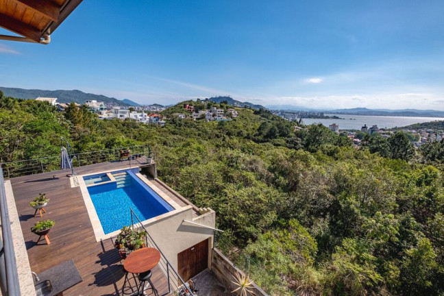 Imagem Casa de Condomínio com 3 Quartos à Venda, 450 m² em João Paulo - Florianópolis Imagem Casa de Condomínio com 3 Quartos à Venda, 450 m² em João Paulo - Florianópolis