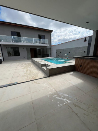 Imagem Casa com 4 Quartos à Venda, 265 m² Imagem Casa com 4 Quartos à Venda, 265 m²
