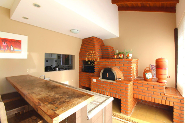 Imagem Casa com 4 Quartos à Venda, 938 m² em Santa Cândida - Curitiba