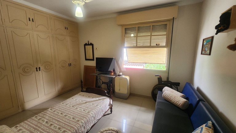 Imagem Casa com 5 Quartos à Venda, 500 m² em Embaré - Santos Imagem Casa com 5 Quartos à Venda, 500 m² em Embaré - Santos