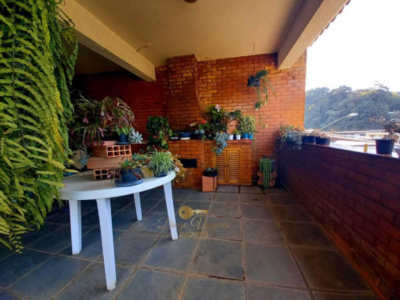 Imagem Casa com 3 Quartos à Venda, 166 m² em Várzea - Teresópolis Imagem Casa com 3 Quartos à Venda, 166 m² em Várzea - Teresópolis