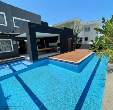 Casa com 5 Quartos para Alugar, 300 m² em Vila De Abrantes (abrantes) - Camaçari