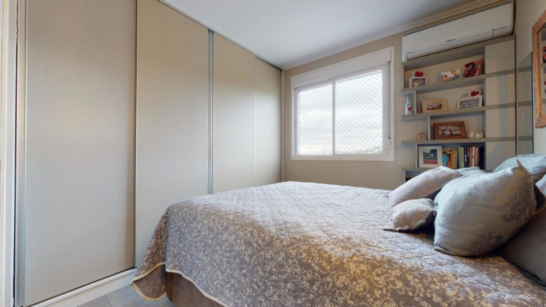 Imagem Imóvel com 3 Quartos à Venda, 71 m² em Cavalhada - Porto Alegre Imagem Imóvel com 3 Quartos à Venda, 71 m² em Cavalhada - Porto Alegre