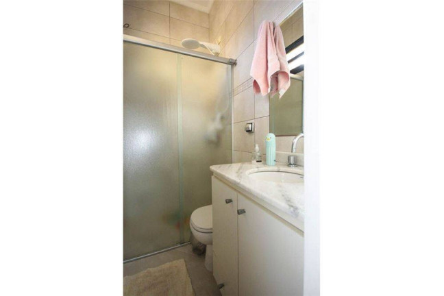 Imagem Casa com 2 Quartos à Venda, 180 m² em São Paulo Imagem Casa com 2 Quartos à Venda, 180 m² em São Paulo