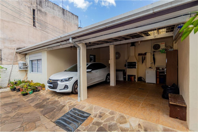 Imagem Casa com 3 Quartos à Venda, 139 m² em Santa Tereza - Porto Alegre Imagem Casa com 3 Quartos à Venda, 139 m² em Santa Tereza - Porto Alegre