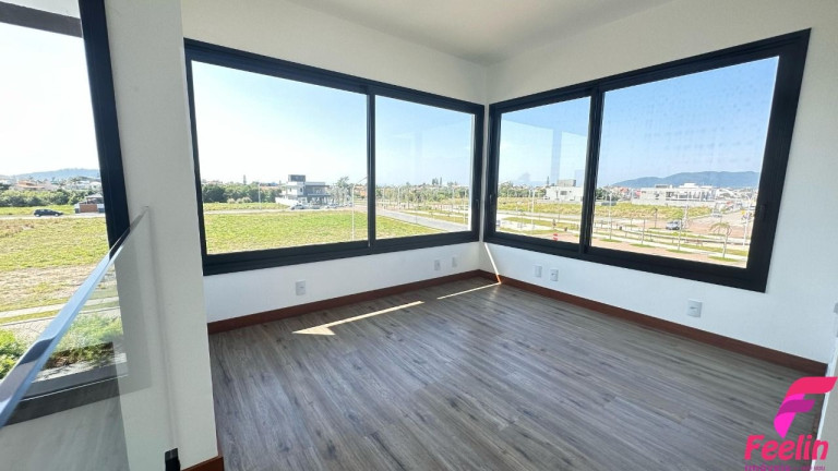 Imagem Casa com 3 Quartos à Venda, 163 m² em Campeche - Florianópolis Imagem Casa com 3 Quartos à Venda, 163 m² em Campeche - Florianópolis