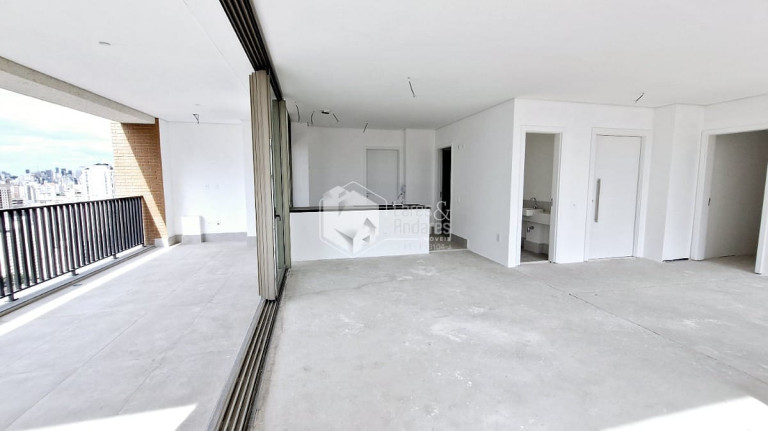 Imagem Apartamento com 3 Quartos à Venda, 189 m² em Itaim - São Paulo