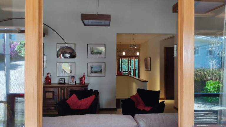 Imagem Casa com 4 Quartos à Venda, 295 m² em Cascata Do Imbuí - Teresópolis Imagem Casa com 4 Quartos à Venda, 295 m² em Cascata Do Imbuí - Teresópolis
