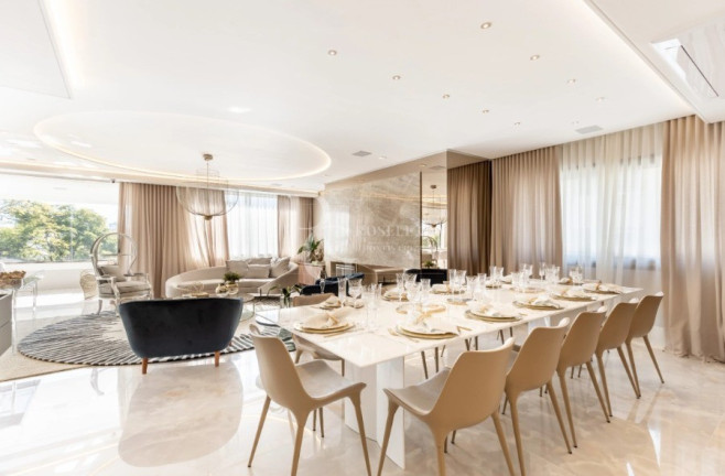 Imagem Imóvel com 4 Quartos à Venda, 525 m² em Moinhos De Vento - Porto Alegre Imagem Imóvel com 4 Quartos à Venda, 525 m² em Moinhos De Vento - Porto Alegre
