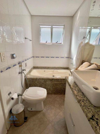 Imagem Apartamento com 4 Quartos à Venda, 151 m² em Centro - Florianópolis Imagem Apartamento com 4 Quartos à Venda, 151 m² em Centro - Florianópolis