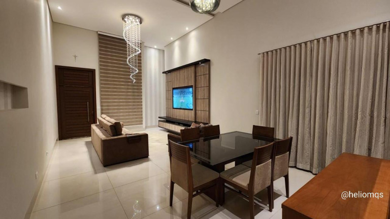 Imagem Sobrado com 3 Quartos à Venda, 260 m² em Amambaí - Campo Grande Imagem Sobrado com 3 Quartos à Venda, 260 m² em Amambaí - Campo Grande