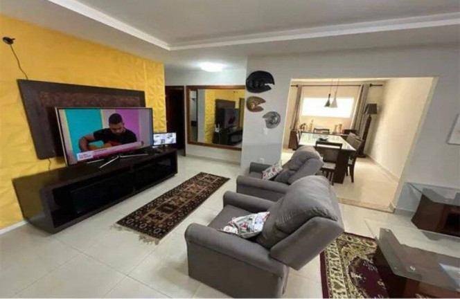 Casa com 4 Quartos à Venda, 280 m² em Candelária - Natal