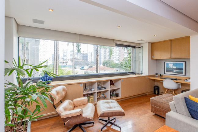 Imagem Apartamento com 3 Quartos à Venda, 137 m² em Moema - São Paulo