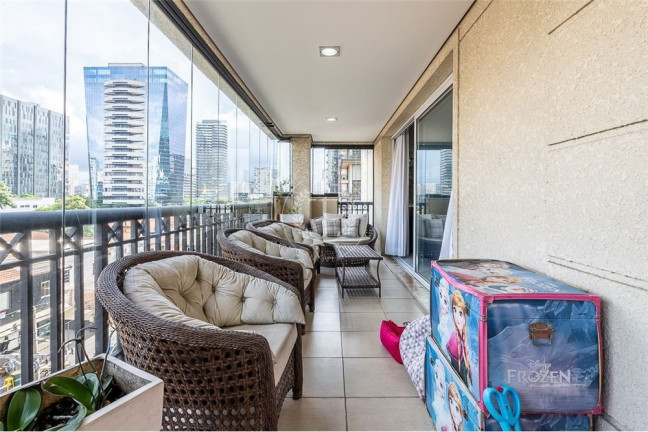 Imagem Apartamento com 3 Quartos à Venda, 180 m² em Vila Nova Conceição - São Paulo Imagem Apartamento com 3 Quartos à Venda, 180 m² em Vila Nova Conceição - São Paulo