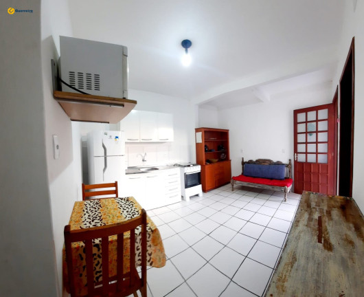 Imagem Casa com 5 Quartos à Venda, 175 m² em Barra Da Lagoa - Florianópolis Imagem Casa com 5 Quartos à Venda, 175 m² em Barra Da Lagoa - Florianópolis