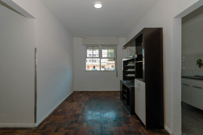 Imagem Imóvel com 2 Quartos à Venda, em Petrópolis - Porto Alegre Imagem Imóvel com 2 Quartos à Venda, em Petrópolis - Porto Alegre