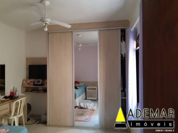 Imagem Casa com 3 Quartos à Venda, 250 m² em Piraporinha - Diadema