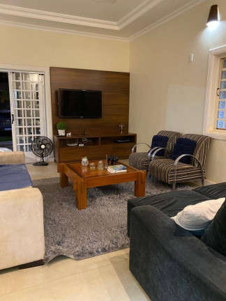 Imagem Casa com 3 Quartos à Venda, em Chapada Dos Guimarães Imagem Casa com 3 Quartos à Venda, em Chapada Dos Guimarães