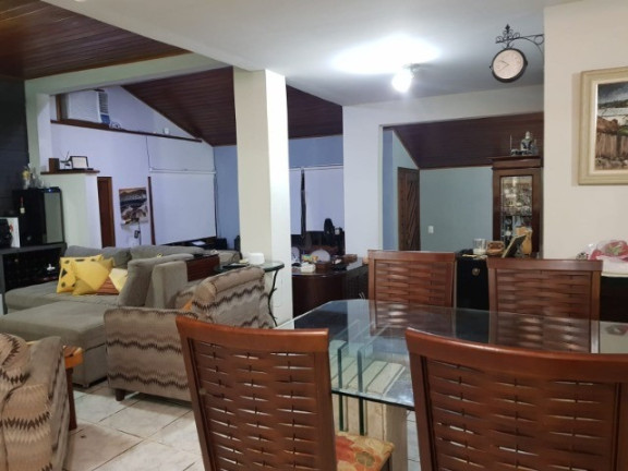Imagem Casa com 5 Quartos à Venda, 410 m² em Camboinhas - Niterói Imagem Casa com 5 Quartos à Venda, 410 m² em Camboinhas - Niterói