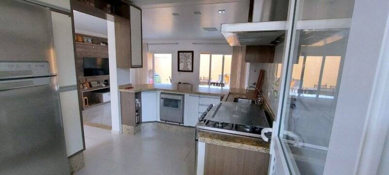 Imagem Casa com 4 Quartos à Venda, 230 m² em Peruíbe Imagem Casa com 4 Quartos à Venda, 230 m² em Peruíbe
