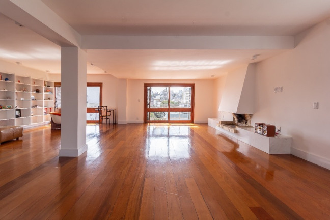 Imagem Apartamento com 3 Quartos à Venda, 232 m² em Petrópolis - Porto Alegre Imagem Apartamento com 3 Quartos à Venda, 232 m² em Petrópolis - Porto Alegre