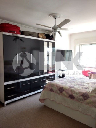 Imagem Casa com 5 Quartos à Venda, 260 m² em Vila Ipiranga - Porto Alegre Imagem Casa com 5 Quartos à Venda, 260 m² em Vila Ipiranga - Porto Alegre