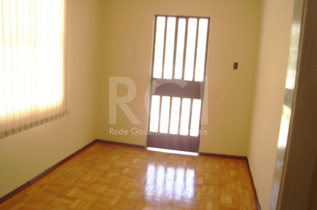 Imagem Casa com 2 Quartos à Venda, 326 m² em Vila Jardim - Porto Alegre Imagem Casa com 2 Quartos à Venda, 326 m² em Vila Jardim - Porto Alegre