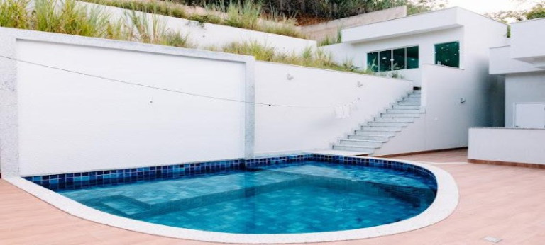 Imagem Casa com 5 Quartos à Venda, 400 m² em Maria Paula - São Gonçalo Imagem Casa com 5 Quartos à Venda, 400 m² em Maria Paula - São Gonçalo