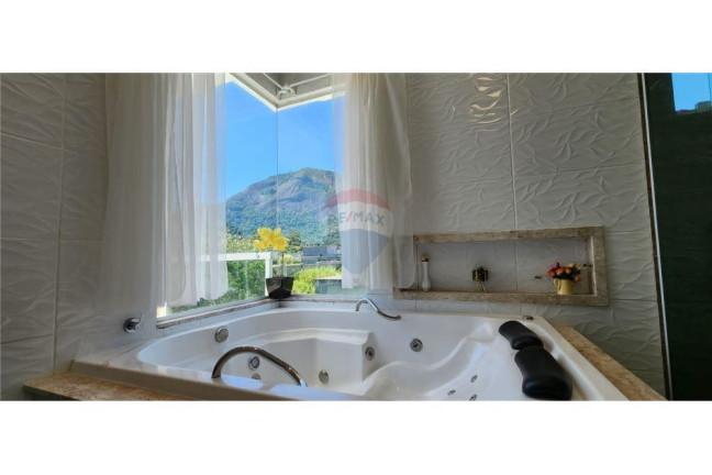 Casa de Condomínio com 4 Quartos à Venda, 225 m² em Inoa - Maricá