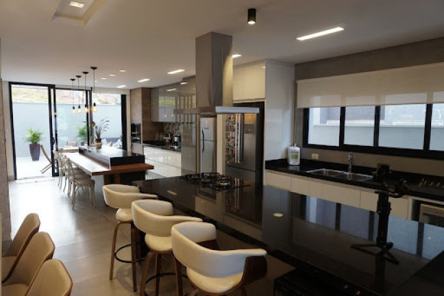 Imagem Casa com 4 Quartos à Venda, 305 m² em Jardim Fazenda Rincão - Arujá Imagem Casa com 4 Quartos à Venda, 305 m² em Jardim Fazenda Rincão - Arujá