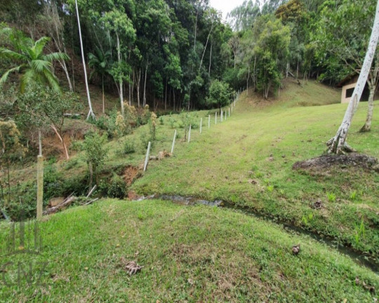 Imagem Imóvel com 1 Quarto à Venda, 7.500 m² em Cedro Grande - Brusque Imagem Imóvel com 1 Quarto à Venda, 7.500 m² em Cedro Grande - Brusque