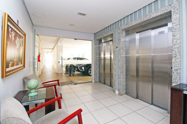 Imagem Apartamento com 2 Quartos à Venda, 52 m² em Santana - Porto Alegre Imagem Apartamento com 2 Quartos à Venda, 52 m² em Santana - Porto Alegre