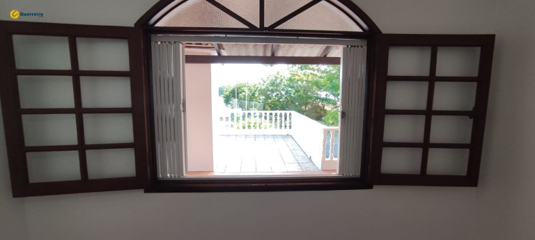 Imagem Casa com 4 Quartos à Venda, 300 m² em Coqueiros - Florianopolis Imagem Casa com 4 Quartos à Venda, 300 m² em Coqueiros - Florianopolis
