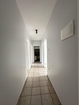 Imagem Casa com 3 Quartos à Venda, 373 m² em Setor Central - Goiânia Imagem Casa com 3 Quartos à Venda, 373 m² em Setor Central - Goiânia