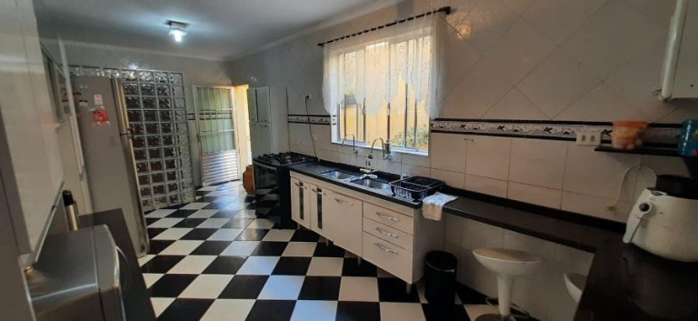Imagem Casa com 4 Quartos à Venda, 235 m² em Jardim Paraventi - Guarulhos Imagem Casa com 4 Quartos à Venda, 235 m² em Jardim Paraventi - Guarulhos