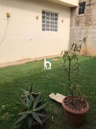 Imagem Casa com 2 Quartos à Venda, 75 m²