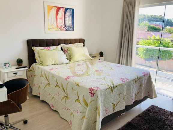 Imagem Casa com 3 Quartos à Venda, 141 m² em Floresta - Joinville