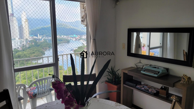 Imagem Apartamento com 2 Quartos à Venda, 75 m² em Centro - Balneário Camboriú Imagem Apartamento com 2 Quartos à Venda, 75 m² em Centro - Balneário Camboriú
