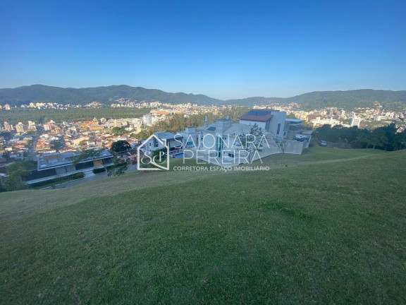 Imagem Terreno à Venda, 720 m² em Trindade - Florianópolis Imagem Terreno à Venda, 720 m² em Trindade - Florianópolis